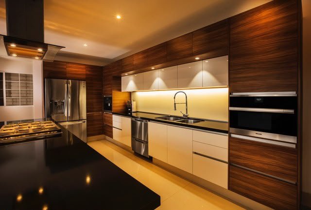 Cocina Negra & Madera