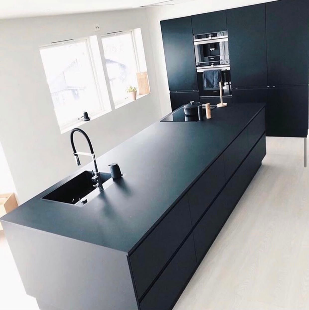 Render 3D · Madera & Blanco